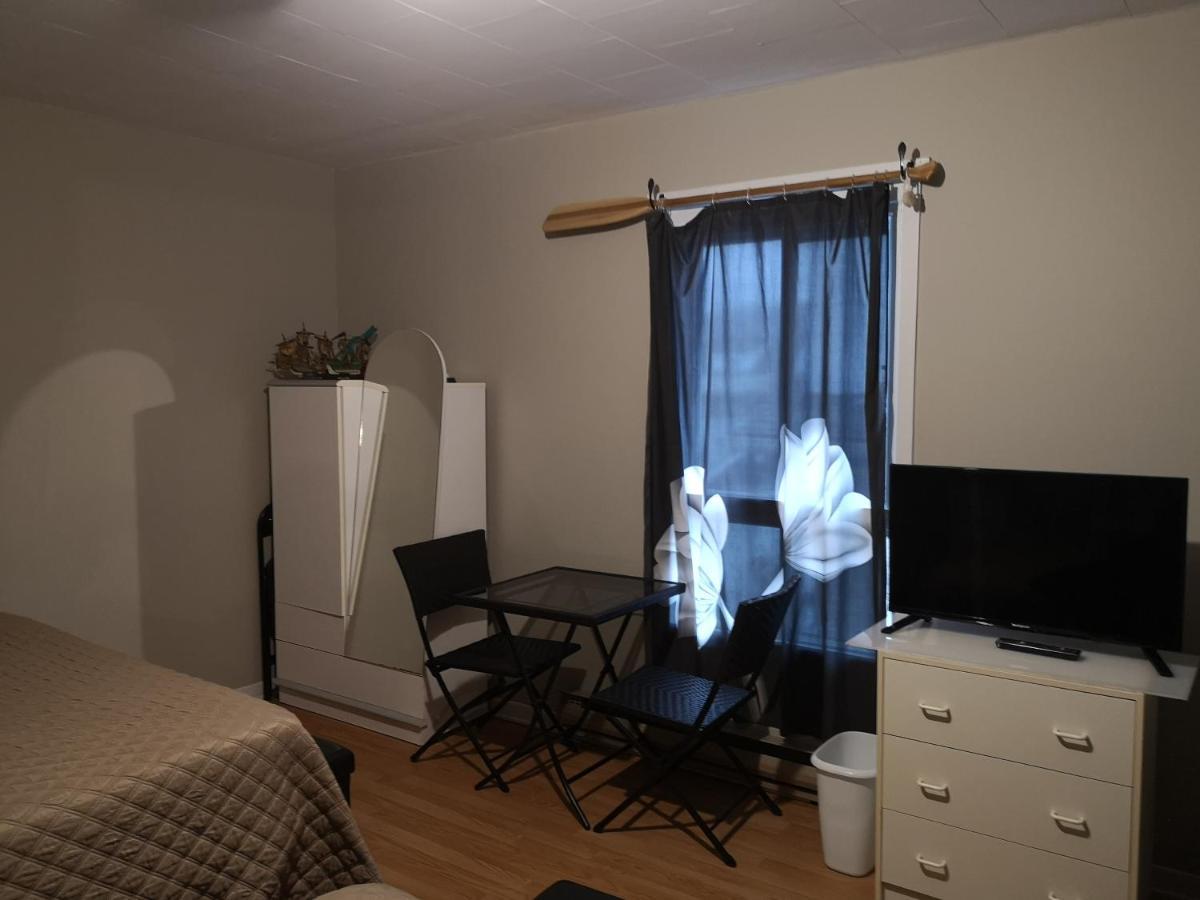 Les Soins De Vicky Hotel Lac-Megantic Luaran gambar