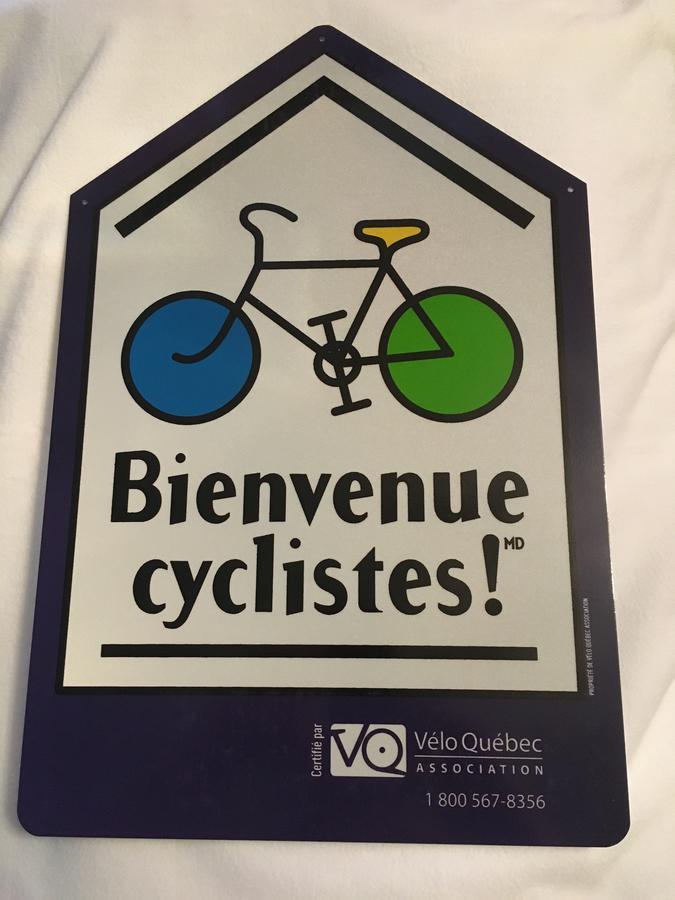 Les Soins De Vicky Hotel Lac-Megantic Luaran gambar